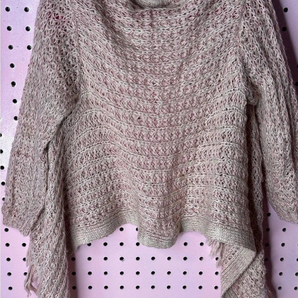 Genuine Kids Heathered Mauve Fringe Cardi. great Condition. Size 3t